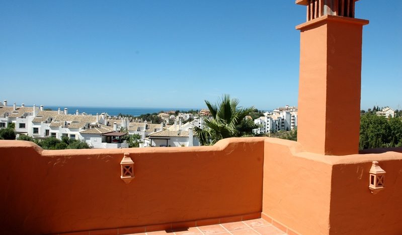Beautiful townhouse on Golden Mile Marbella nearby Puente Romano Hotel 