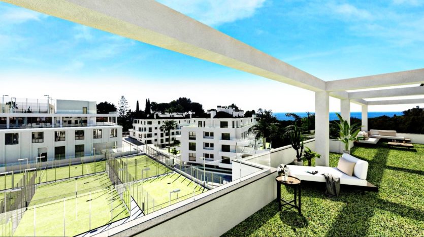 New development in Calahonda within walking distance to the beach 