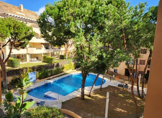 Spacious beach side apartment within short walk to the beach Elviria 