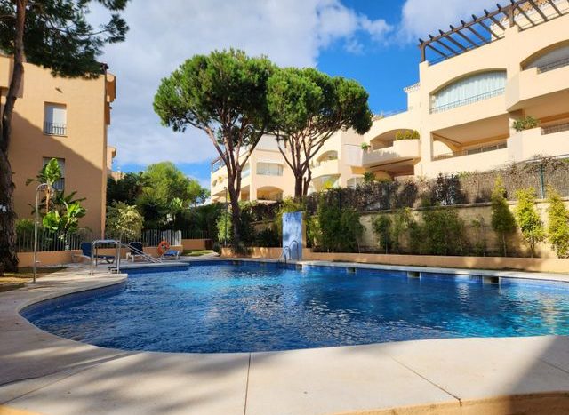 Spacious beach side apartment within short walk to the beach Elviria