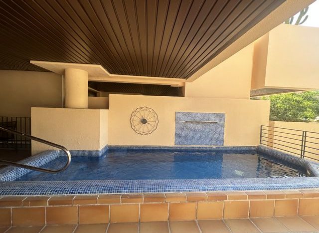 First beach line 2 bed apartment in Estepona 